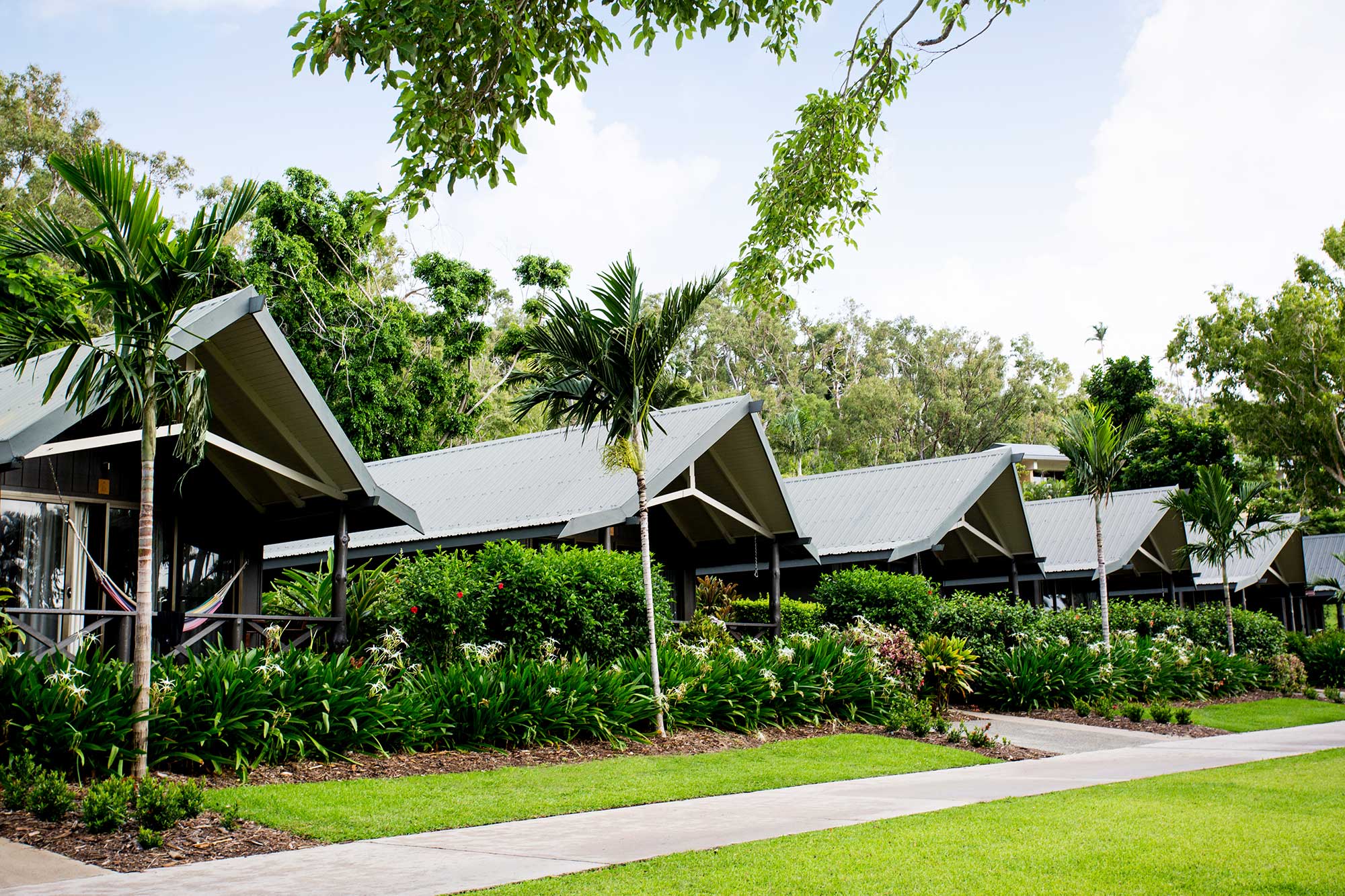 Palm Bungalows hotel - Hamilton Island family holiday