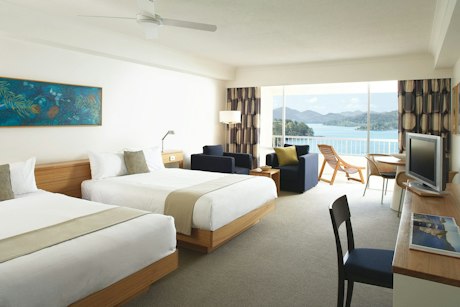 Coral Sea View Twin Room - Reef View Hotel Hamilton Island